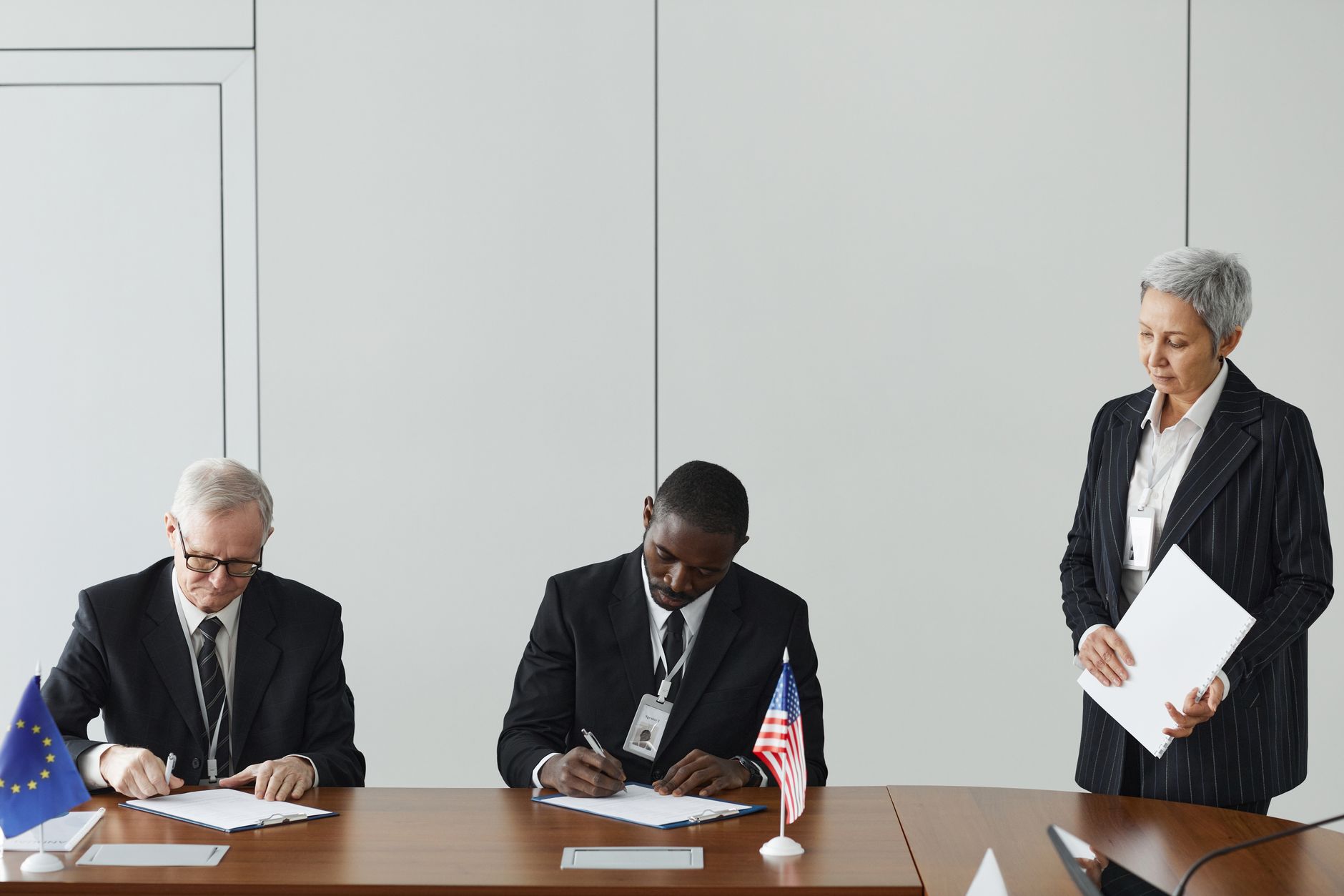 European Commission Adopts Revised ESRS and Voluntary Sustainability Standard